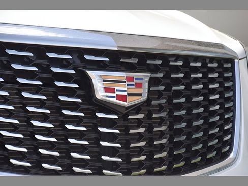 Used 2025 Cadillac XT5 Premium Luxury FWD image 10