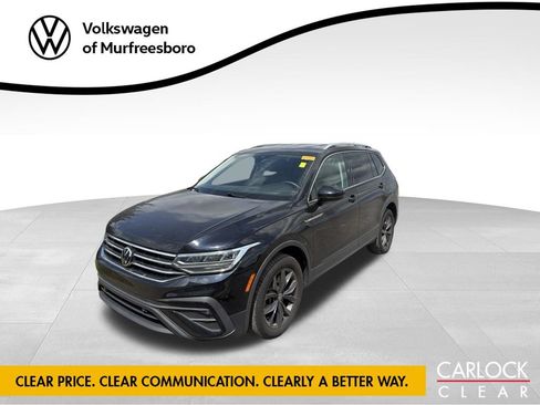Used 2023 Volkswagen Tiguan SE FWD image 1