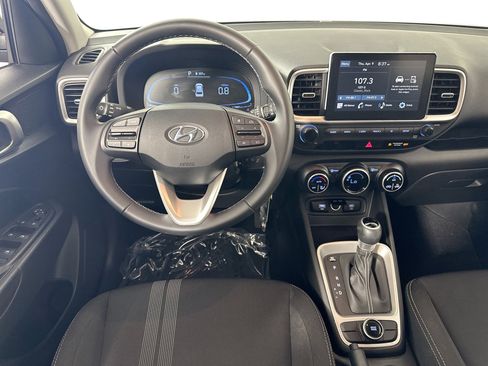 Used 2023 Hyundai Venue SEL image 21