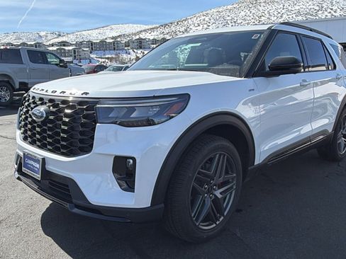 New 2026 Ford Explorer ST-Line w/ ST-Line Street Pack image 7