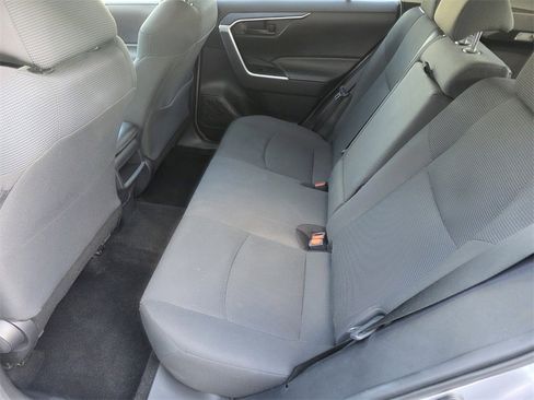Used 2021 Toyota RAV4 LE image 13