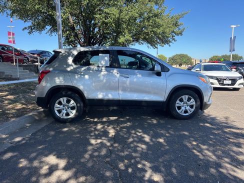 Used 2018 Chevrolet Trax LS image 8