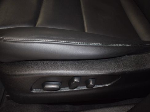 Used 2020 Cadillac XT4 Premium Luxury image 26