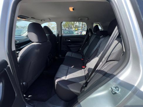 Used 2025 Nissan Rogue SV AWD/4WD image 28