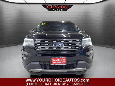 Used 2017 Ford Explorer XLT image 9