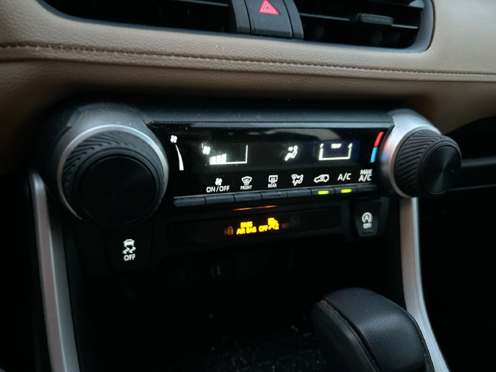Used 2024 Toyota RAV4 LE FWD image 24