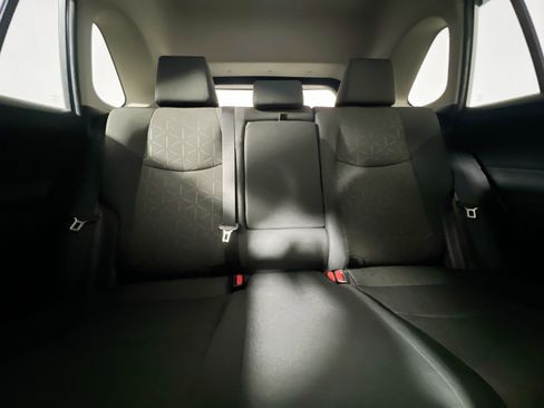 Used 2021 Toyota RAV4 XLE image 32