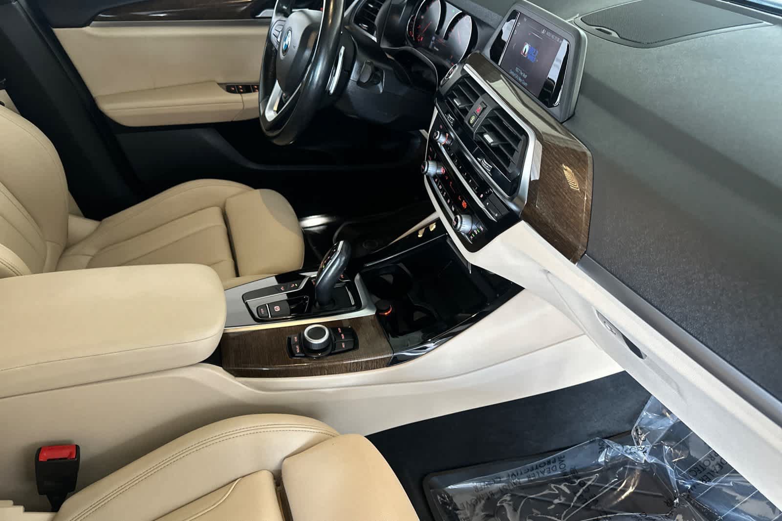 Used 2019 BMW X3 xDrive30i w/ Driving Assistance Package AWD/4WD image 16