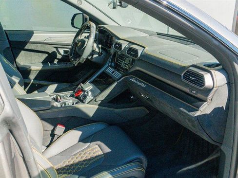 Used 2024 Lamborghini Urus Performante image 9