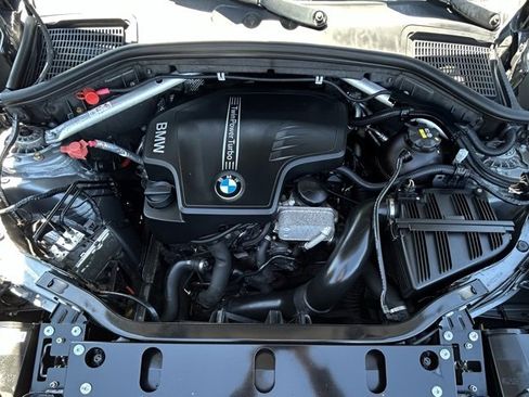 Used 2017 BMW X3 xDrive28i image 2