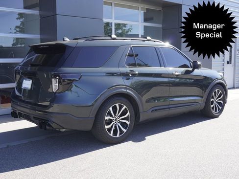 Used 2022 Ford Explorer ST AWD/4WD image 4