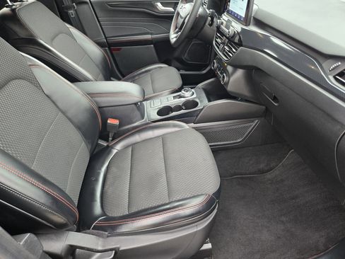 Used 2023 Ford Escape ST-Line Select image 10