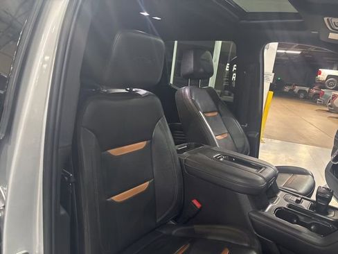 Used 2022 GMC Sierra 1500 AT4 w/ Technology Package AWD/4WD image 39