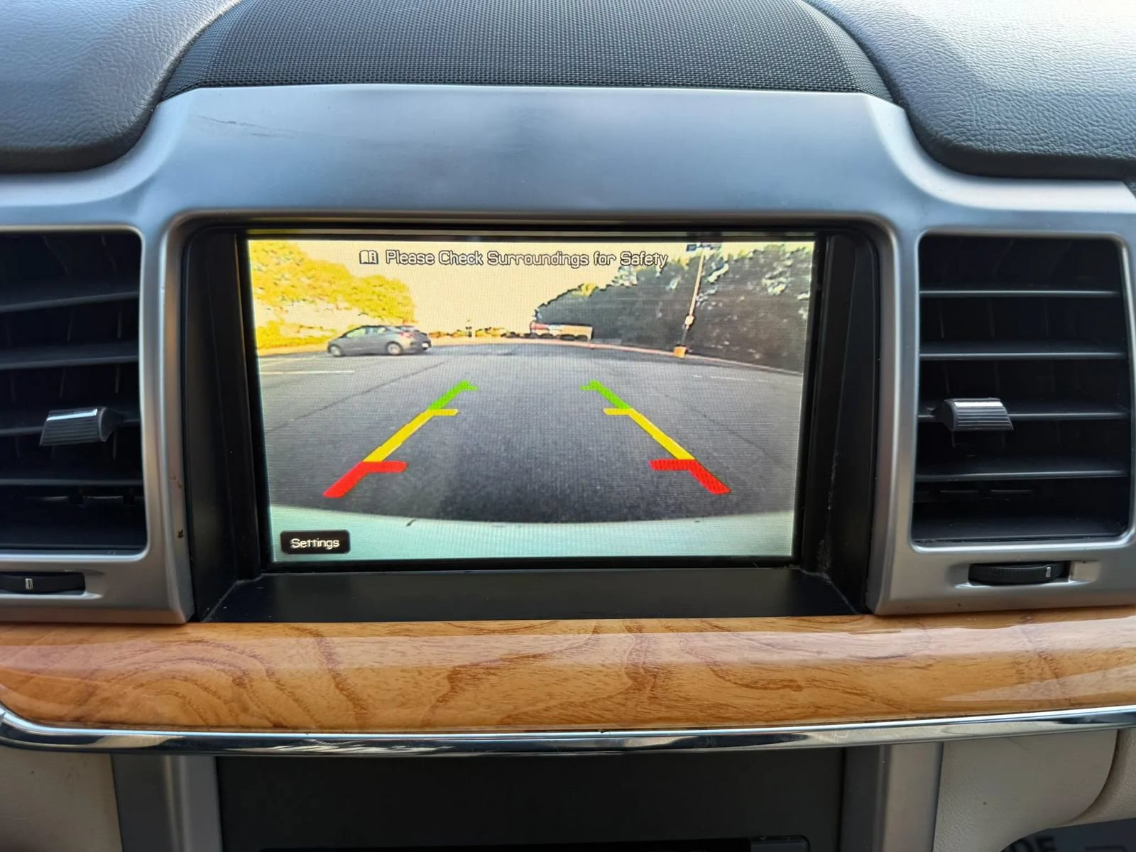Used 2012 Lincoln MKZ FWD image 18