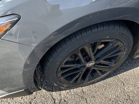 Used 2025 Toyota Camry SE image 4