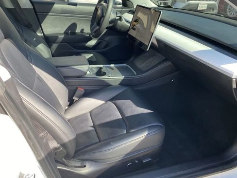 Used 2021 Tesla Model 3 Standard Range Plus image 6