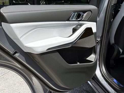 New 2026 BMW X5 xDrive40i AWD/4WD image 13