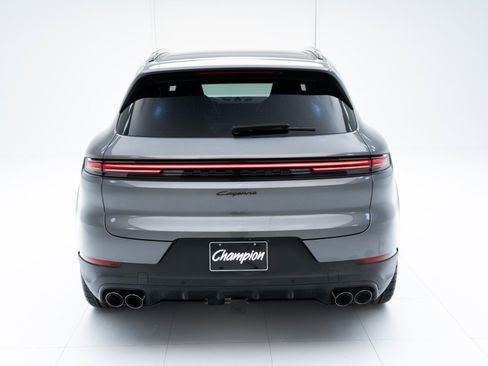 New 2026 Porsche Cayenne image 10