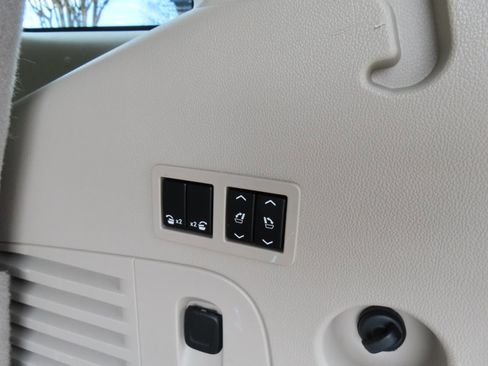 Used 2019 GMC Yukon Denali w/ Denali Ultimate Package image 23