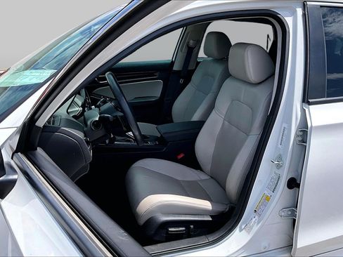 Used 2023 Honda Civic Touring image 22