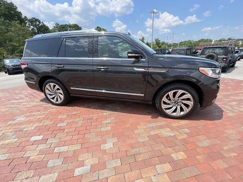 Used 2022 Lincoln Navigator Reserve AWD/4WD image 37