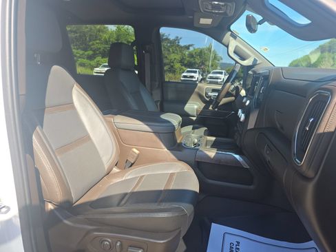 Used 2023 GMC Sierra 2500 Denali w/ Denali Ultimate Package AWD/4WD image 27