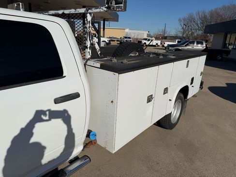 Used 2011 RAM 5500 SLT image 10