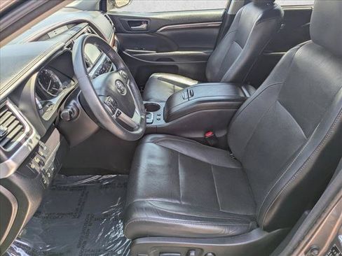 Used 2016 Toyota Highlander Limited Platinum AWD/4WD image 15