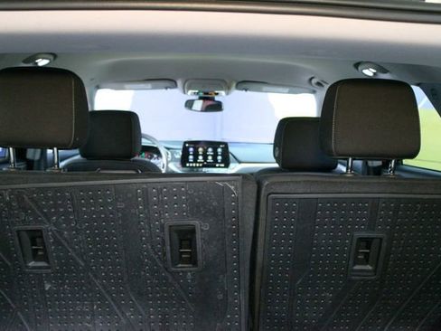 Used 2024 Chevrolet Blazer LT w/ Convenience Package FWD image 16