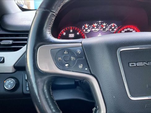 Used 2015 GMC Yukon XL Denali w/ Premium Package AWD/4WD image 21
