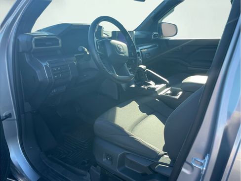 Certified 2025 Toyota Tacoma SR5 AWD/4WD image 12