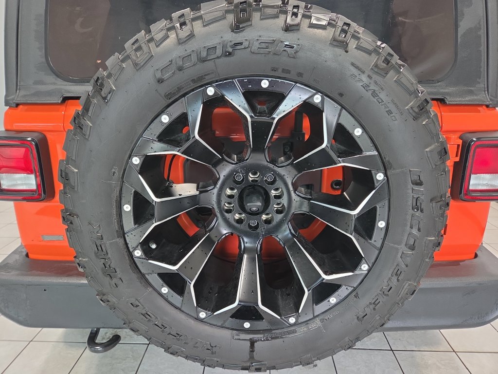 Used 2018 Jeep Wrangler Unlimited Sport S AWD/4WD image 9