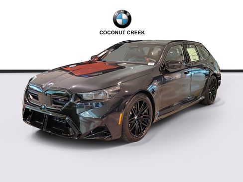 New 2026 BMW M5 Touring AWD/4WD image 2