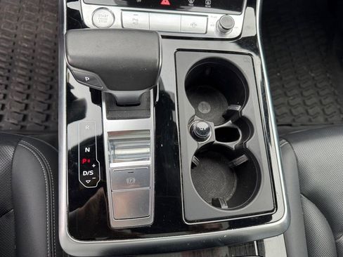 Used 2019 Audi Q8 Prestige image 40