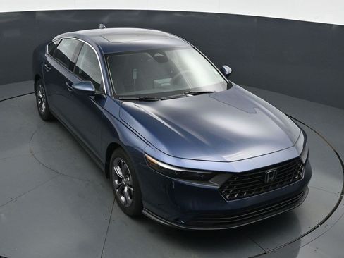 Used 2023 Honda Accord EX image 13