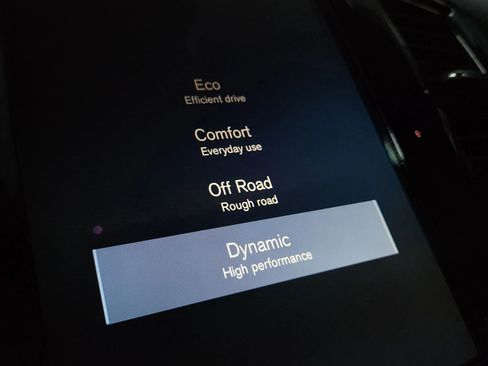 Used 2018 Volvo XC90 T5 Momentum w/ Convenience Package image 35