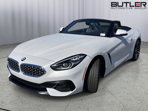Used 2021 BMW Z4 sDrive30i RWD image 2