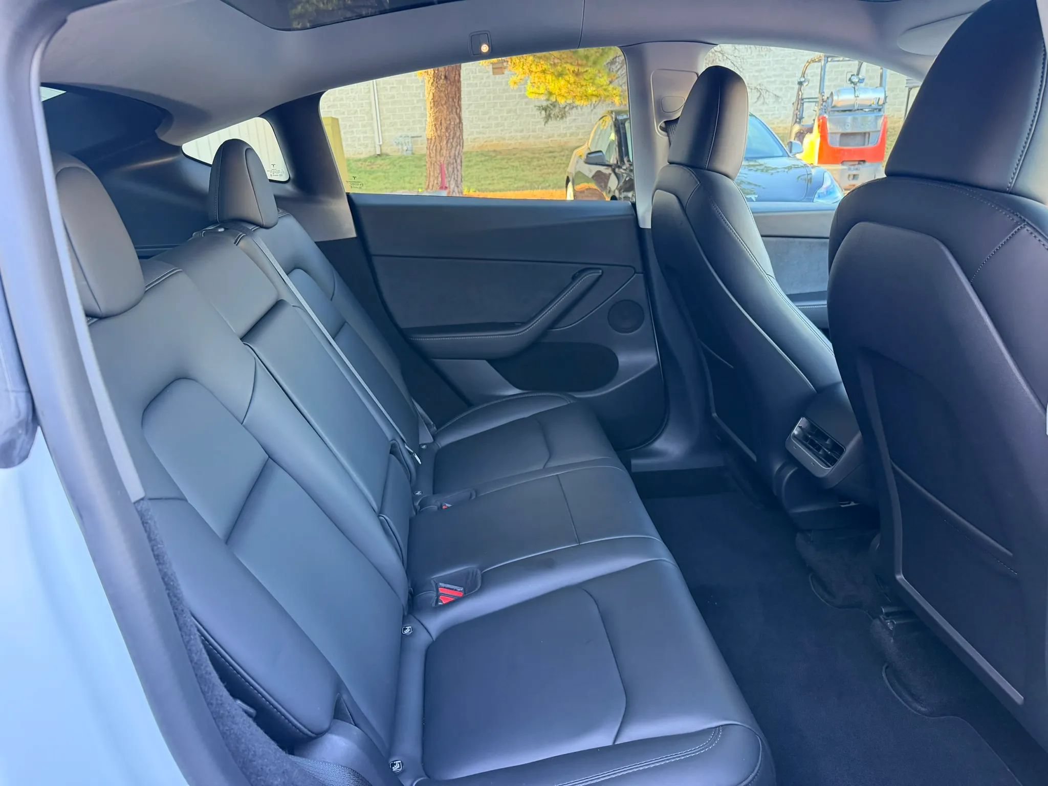 Used 2022 Tesla Model Y Long Range AWD/4WD image 20