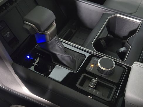 Used 2026 Toyota Tundra Limited image 29