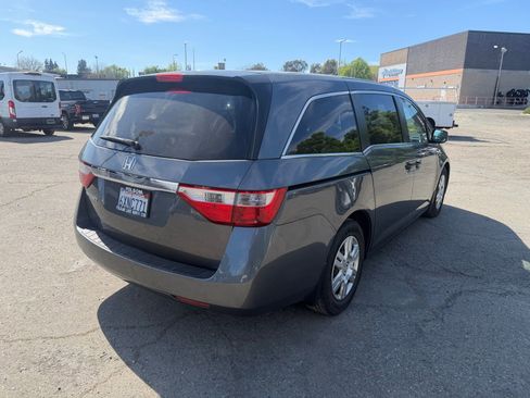Used 2012 Honda Odyssey LX image 5