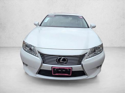 Used 2013 Lexus ES 350 w/ Luxury Pkg FWD image 2