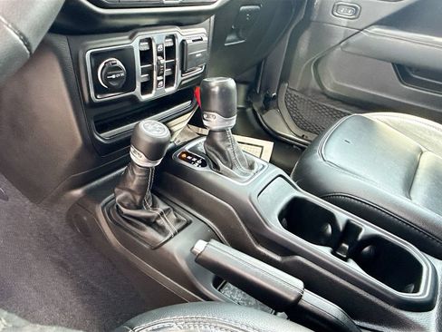 Used 2023 Jeep Wrangler Unlimited Sahara AWD/4WD image 18