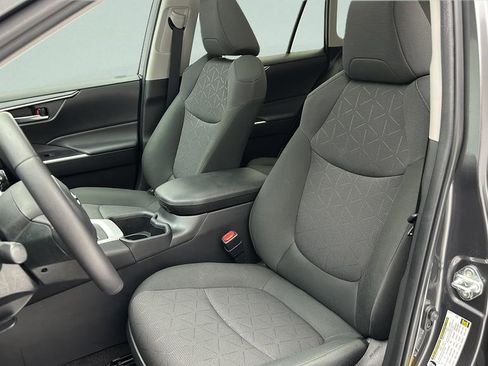 Used 2023 Toyota RAV4 XLE w/ Convenience Package AWD/4WD image 14