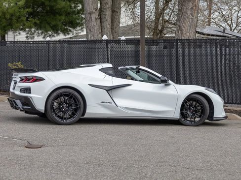 Used 2023 Chevrolet Corvette Z06 w/ Engine Appearance Package RWD image 42