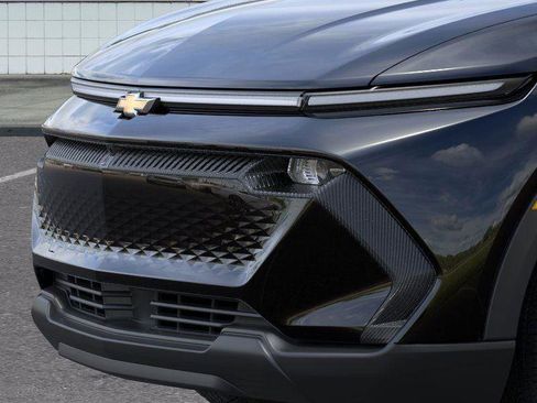 New 2026 Chevrolet Equinox EV LT image 13