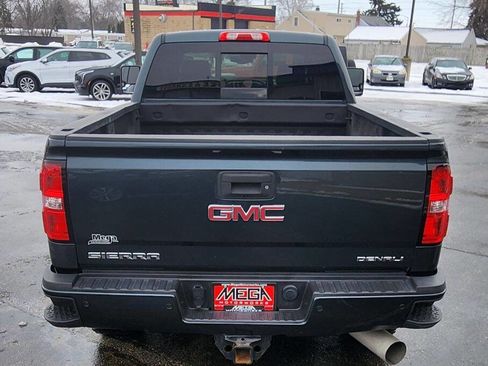 Used 2017 GMC Sierra 3500 Denali w/ Duramax Plus Package image 11