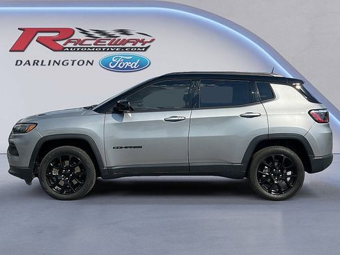 Used 2024 Jeep Compass Latitude w/ Altitude Special Edition image 2