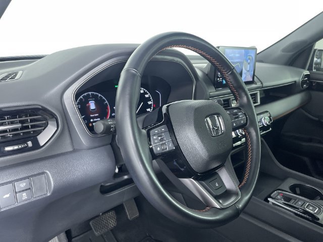 Used 2025 Honda Pilot TrailSport image 27