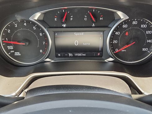 Used 2025 Chevrolet Blazer LT AWD/4WD image 18