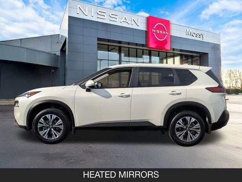 Used 2023 Nissan Rogue SV image 5